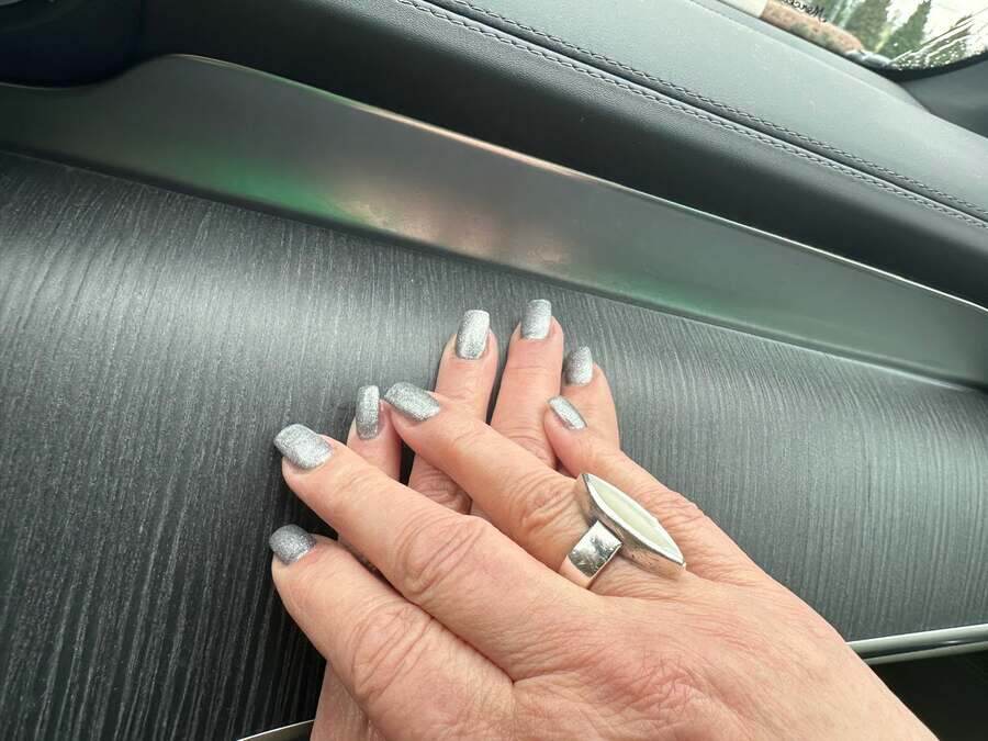 Silber-Glitzer-Nägel